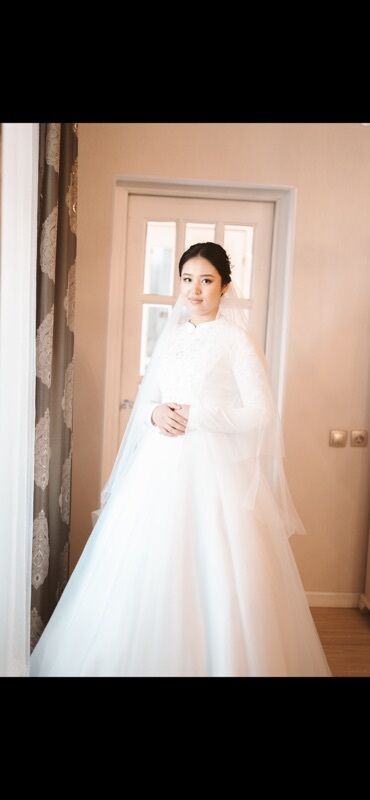 кыргызское национальное платье: Свадебное платье с закрытым верхом и пышной юбкой - Силуэт