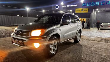 taiota yaris: Toyota RAV4: 2004 г., 2 л, Механика, Бензин, Кроссовер