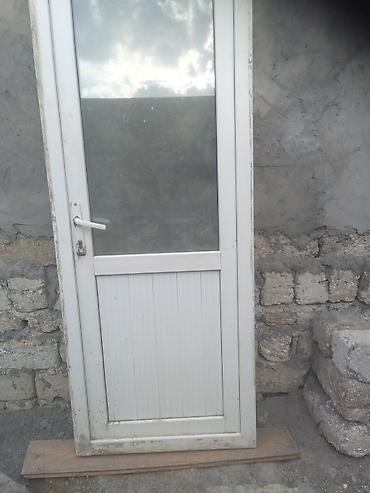 PVC şüşəli qapı - Material: ağ rəngli PVC profil - Yuxarı hissə