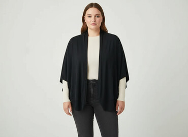 koszula i bluza z kapturem: F&F, Накидка жіноча, розмір 4XL на lalafo.pl koszula i bluza z kapturem: F&F, Накидка жіноча, розмір 4XL