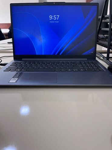 Lenovo: İşlənmiş Lenovo IdeaPad, 15.6 ", Intel Core i7, 512 GB