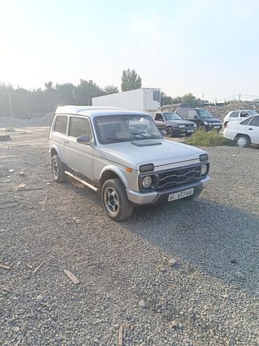 купить литые диски на ниву бу: ВАЗ 2121 (Lada Niva) 3‑дверный внедорожник, серебристый цвет