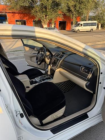 европейцы: Toyota Camry: 2012 г., 2.5 л, Автомат, Гибрид, Седан — 7