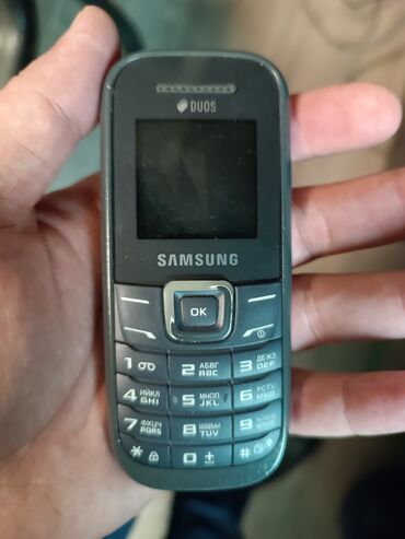 Samsung: Samsung D980 Duos, < 2 GB Memory Capacity, rəng - Boz, İki sim kartlı