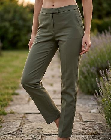Ženske pantalone – maslinasto zelene, ravnog kroja - Klasican