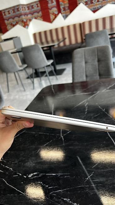 Ноутбуки Apple (MacBook): Для учебы, Б/у, Apple M2, ОЗУ, RAM: 8 ГБ — 8