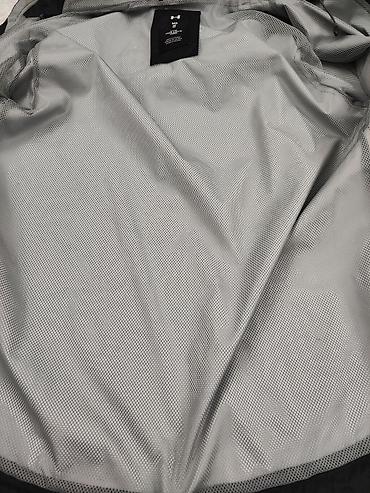 under: Легкая спортивная куртка Under Armour с капюшоном - Цвет: черный с — 2