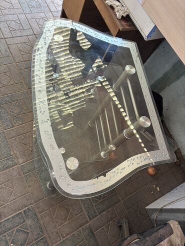 почтовый ящик: Тумба и подставка для телевизора, Напольная, Стекло, цвет - Серебристый