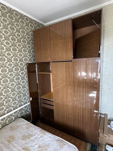 Спальные гарнитуры: Спальный гарнитур, Б/у, Шкаф, Тумба, Самовывоз