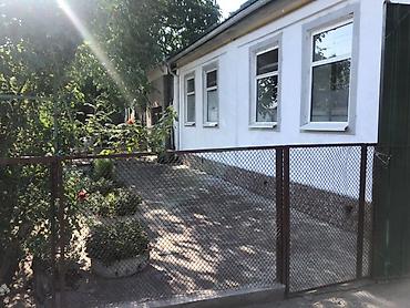 Продажа коттеджей и домов: 🏡 Срочно продаётся дом в городе Токмок (район Махаля) 📍 Адрес: ул — 4
