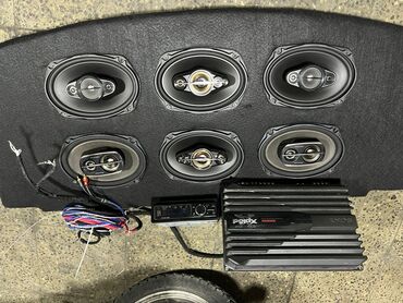 Dinamiklər və sabvuferlər: Avtomobil üçün tam audio paketi Tərkib: - Arxa polka üzərində 6 ədəd — 3