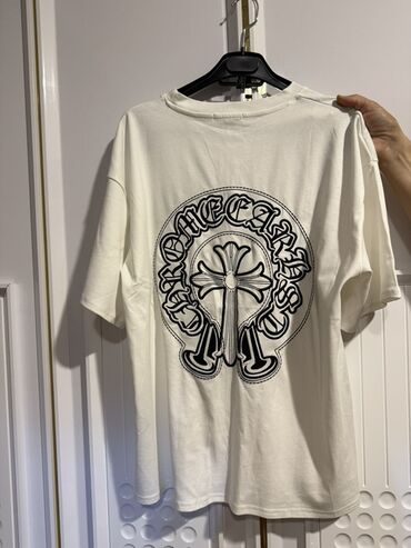 Другая мужская одежда: Ağ rəngli unisex qısaqoll T‑shirt - Klassik dairəvi yaxa, rahat kəsim