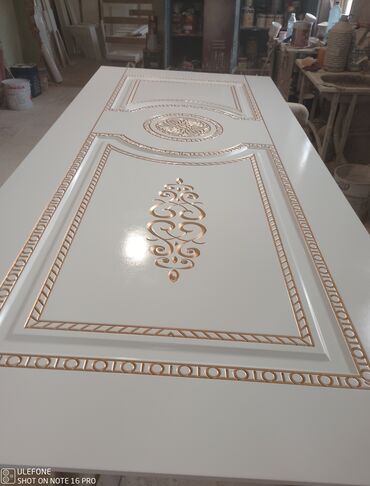 Otaq qapıları: Köhnə Taxta Qapıların Peşəkar Bərpası Evinizdə və ya obyektinizdə olan — 1