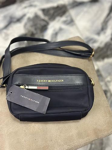 брелок tomahawk: Сумка через плечо Tommy Hilfiger - Цвет: темно‑синий (navy) с — 1