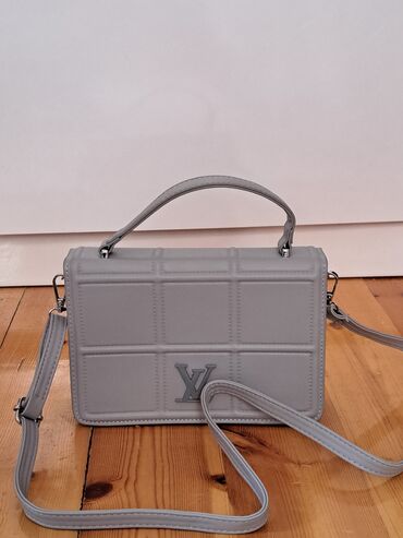 charles keith çanta: Не использованная сумка,серый цвет