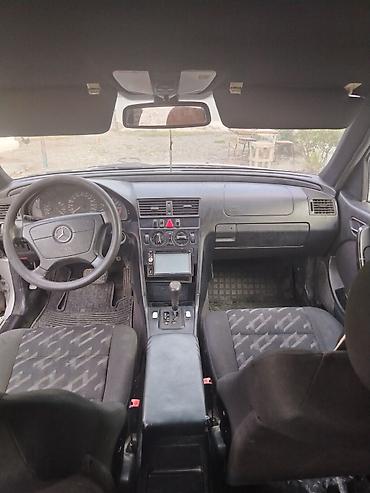 a 160 mercedes: Mercedes-Benz C-Class: 1.8 l | 2000 il Universal — 6