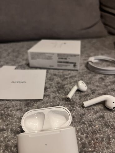 pepco slusalice za telefon: Air pods 2 
novo 
vakum pakovanje 
1/1
garantujem kvalitet