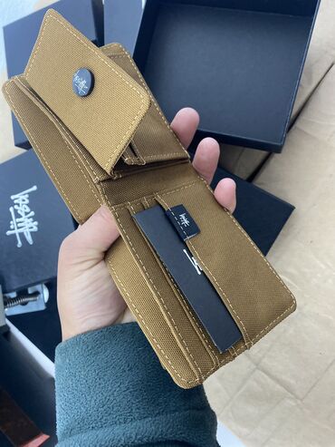 картье кольцо: 🎁 Кошелек Stussy, коричневый в тонкую клетку – стиль, удобство и