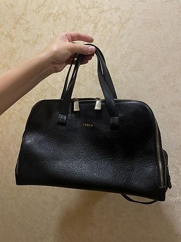 Çantalar: Furla qadın çantası – klassik qara rəng - Material: Təbii dənəli dəri — 1