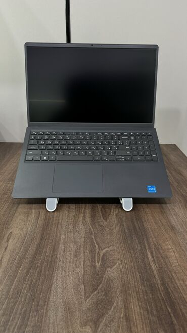 стабилизатор для компьютера: Ноутбук, Dell, 8 ГБ ОЗУ, Intel Core i3, 15.6 ", Новый, Для работы, учебы, память SSD