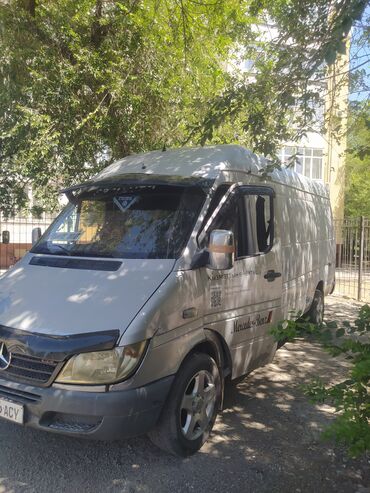 баки для мусора пластиковые: Бус, По региону, По городу, с грузчиком