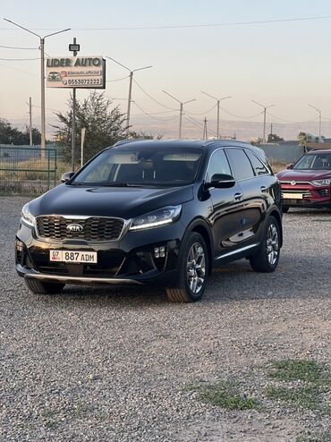 авто в рассрочку электромобиль: Черный кроссовер Kia Sorento. Автомобиль оснащен автоматической