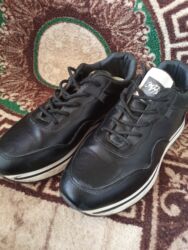 сапошка женские: Мужские кроссовки, 39, Nobrand, Б/у, цвет - Черный, Самовывоз