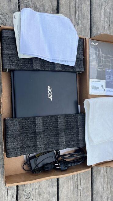 samsung notebook: Acer 18 ", Intel Core i3, 1 TB