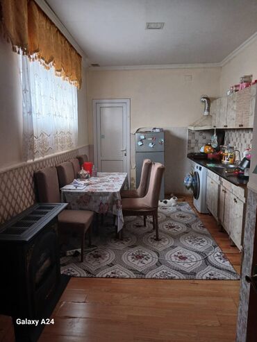 Köhnə tikili: Xaçmaz rayonunda N.Nerimanovda 8-sot torpaq satilir icindede iki — 4