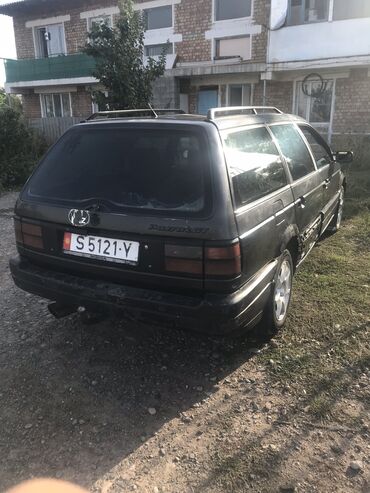 авто кара балта: Volkswagen Passat: 1991 г., 2 л, Механика, Бензин, Универсал