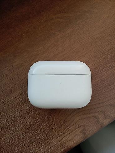 авто: Apple AirPods Pro (ağ) – simsiz qulaqlıq və şarj qutusu — 3