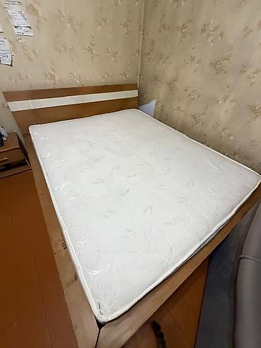 Кровати: Двуспальная кровать с матрасом,срочно продается, - Размер спального — 3