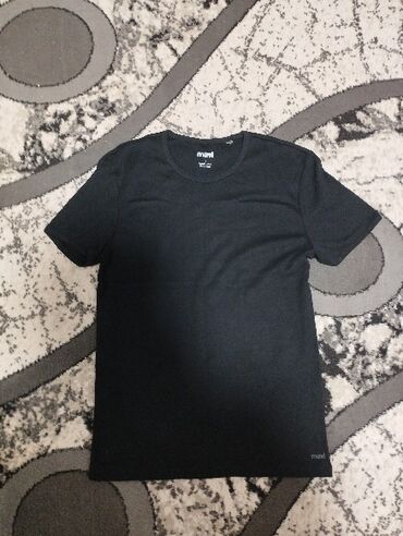 футболку размер s: Футболка, Однотонный, Хлопок, Турция