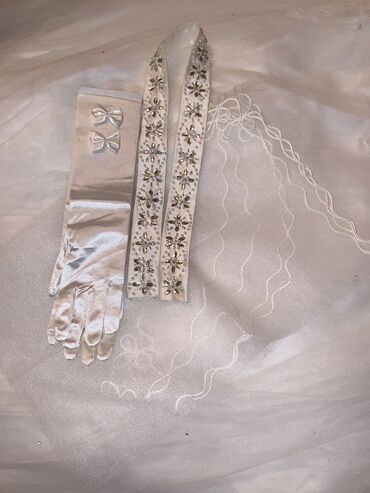 Toy paltarları: 40-42 razmerdi geyinilmeyib üzerinde remeni əlcəyi mini duvagida -da lalafo.az — 2 Toy paltarları: 40-42 razmerdi geyinilmeyib üzerinde remeni əlcəyi mini duvagida — 2