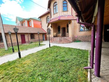 продам дом в джалал абаде: Дом, 340 м², 6 комнат, Собственник, Косметический ремонт