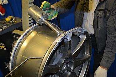 Шиномонтаж: Вулканизация на выезд Профессиональный сервис прямо на месте поломки — 10