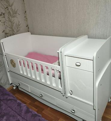 Kravat 55 azn təcili satılır heç bir problemi yoxdur matras da üzrində