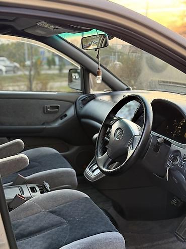 Toyota: Toyota Harrier: 2000 г., 2.2 л, Автомат, Бензин, Кроссовер — 8