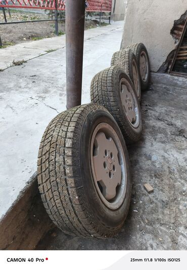 фуры тягач: Дөңгөлөктөр монтажда R 15, Кыш, Колдонулган, Комплект, Жеңил унаалар, Куйма, тешиктери - 5