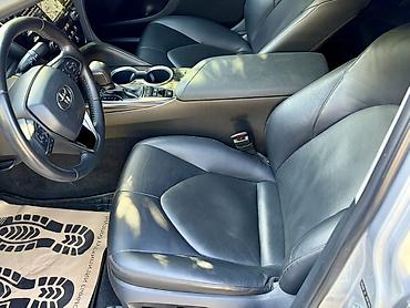 corolla 2018: Toyota Camry: 2018 г., 2.5 л, Вариатор, Гибрид, Седан — 5