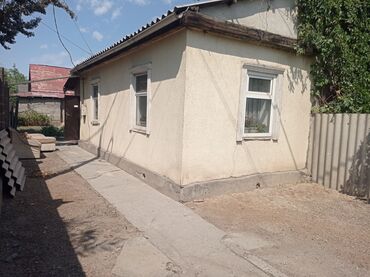 дом орозбекова: Полдома, 73 м², 4 комнаты, Собственник, Косметический ремонт
