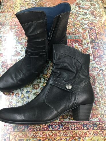 Çəkmələr: Qısaboğaz, Ölçü: 40.5, rəng - Qara, Yeni — 9