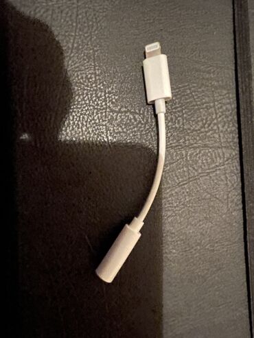 переходник для наушников на айфон: Продаю чехлы iPhone X-XS 2шт и USB-кабель 3 шт. Переходник для
