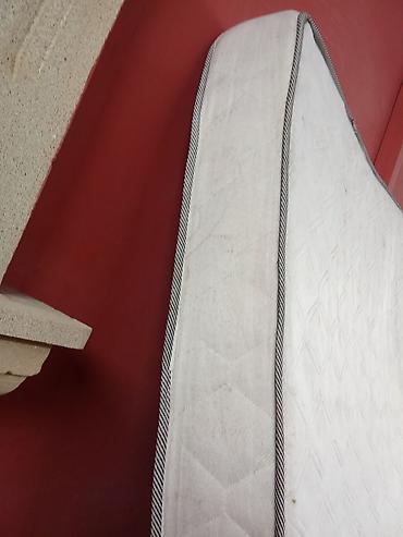 sadə matras: Döşək satılır. yumwaq matrasdi yenisi alindigi ucun satilir elave — 1