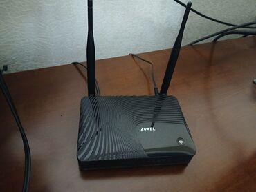 Вилки: ZyXEL Wi‑Fi ADSL/VDSL router Xüsusiyyətlər: - 2 ədəd çıxarıla bilən