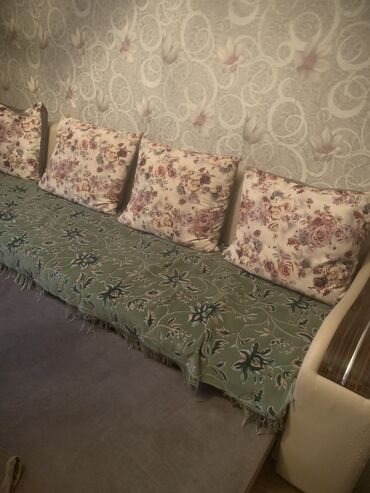 диван италия: Угловой диван, цвет - Коричневый, Б/у