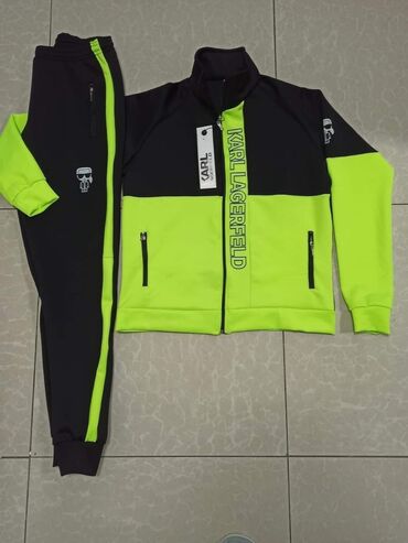 Gornji i donji deo: M - 3xl
Scuba
4000 — 17