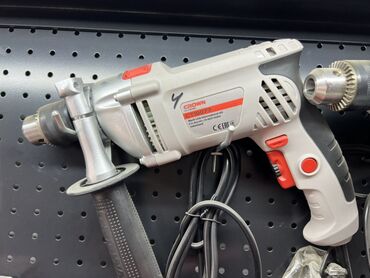 шлифовальная машина для стен: Ударная дрель Crown CT10112T с дополнительной рукояткой для надежного