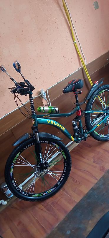 teker velosiped: Velone dağ velosipedi - Çərçivə: amortizatorlu (full-suspension) — 4