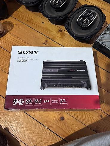 Колонки и сабвуферы: Avtomobil audio dəsti Komplekt: - Gücləndirici: Sony XM-N502 stereo — 1
